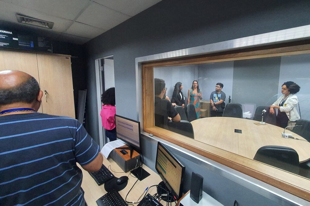 Futuros jornalistas conhecem ALEMS e Comunicação Institucional