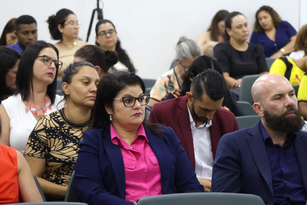 Governo de MS reconhece e premia entidades e pessoas com importante atuação nos direitos humanos