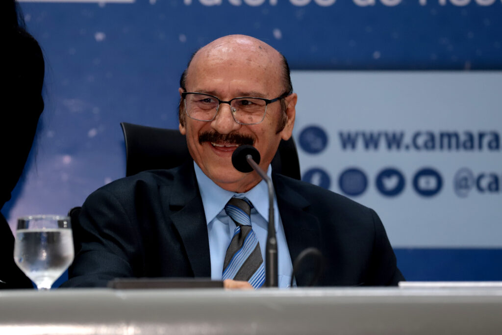 LOA 2024: Vereador Dr. Loester destina R$ 440 mil em emendas para a saúde e infraestrutura