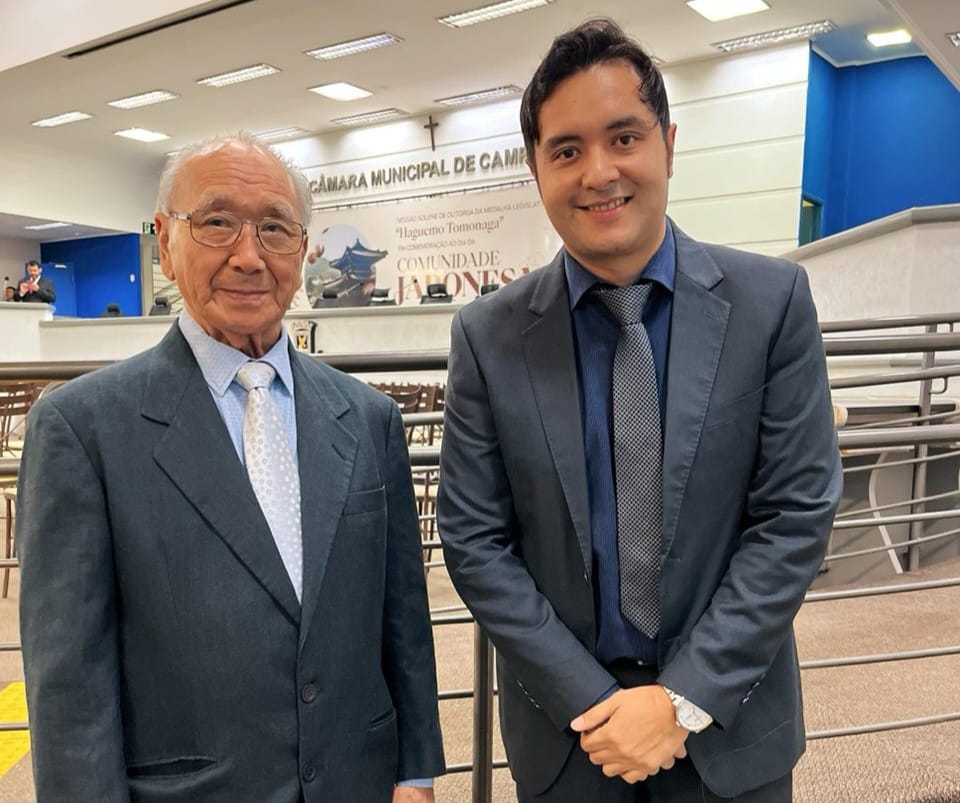 Membros da comunidade japonesa com importante trajetória pelo desenvolvimento da Capital recebem homenagem do Professor Riverton