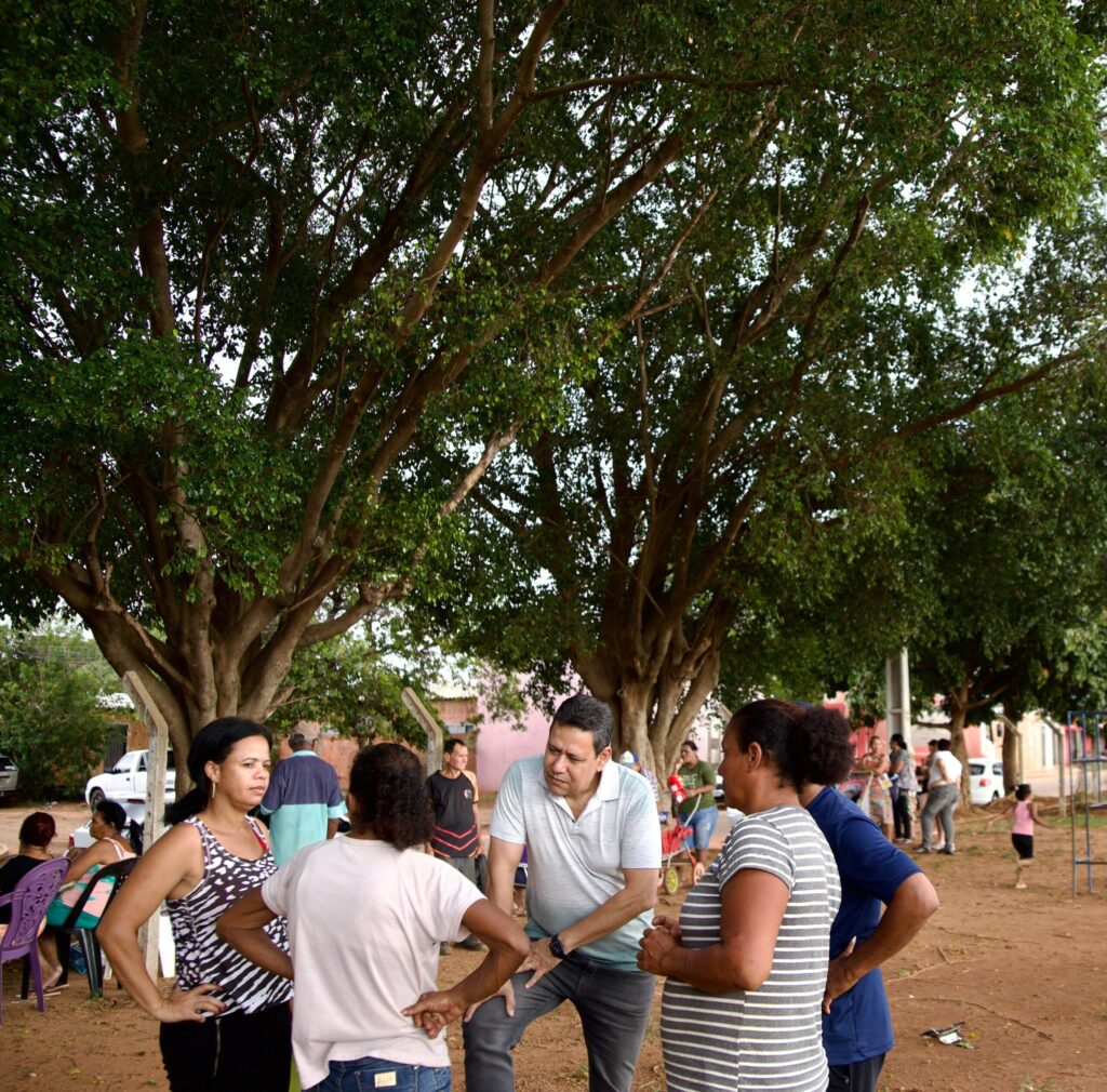 Vereador Clodoilson Pires e equipe Levam Gabinete no Bairro à Comunidade do Parque do Lageado em Campo Grande