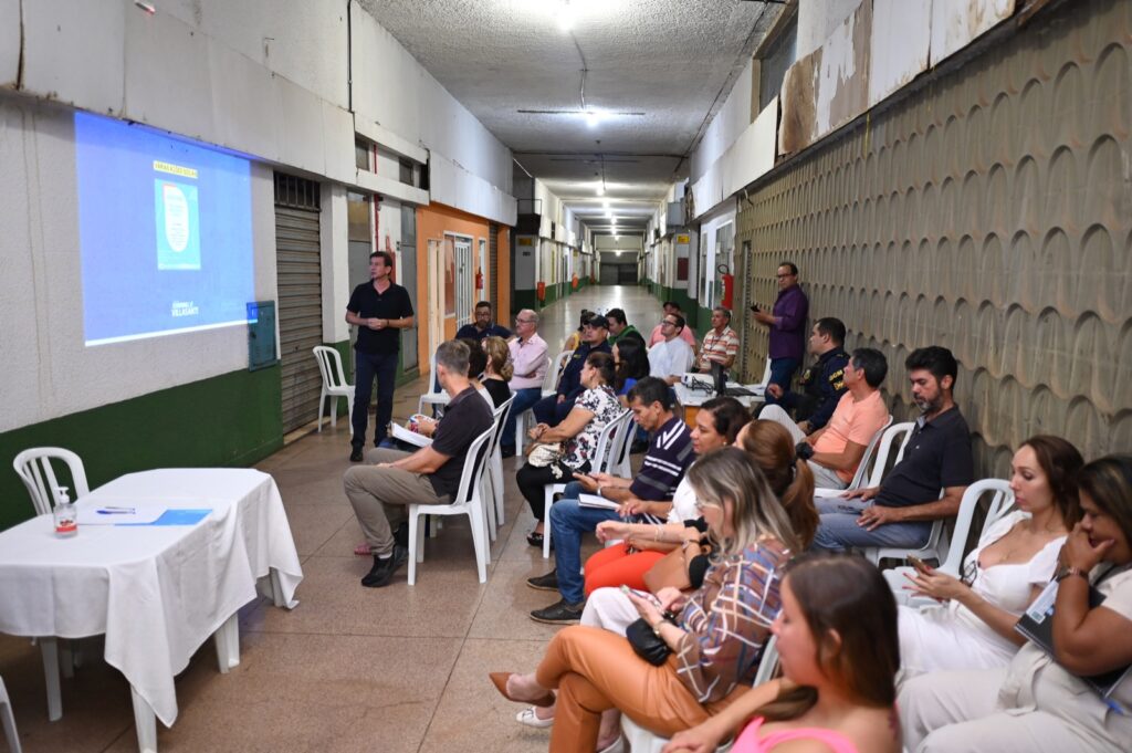 Villasanti faz reunião na antiga rodoviária
