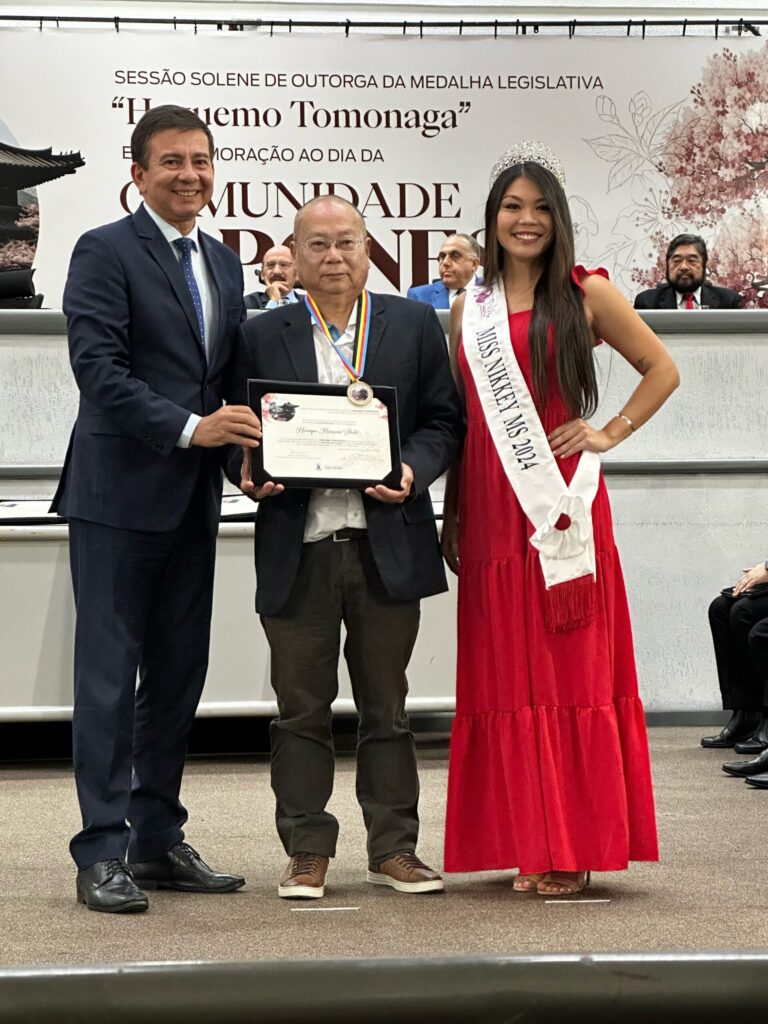 Villasanti homenageia jornalista Henrique Shuto com “Medalha Legislativa Haguemo Tomonaga”
