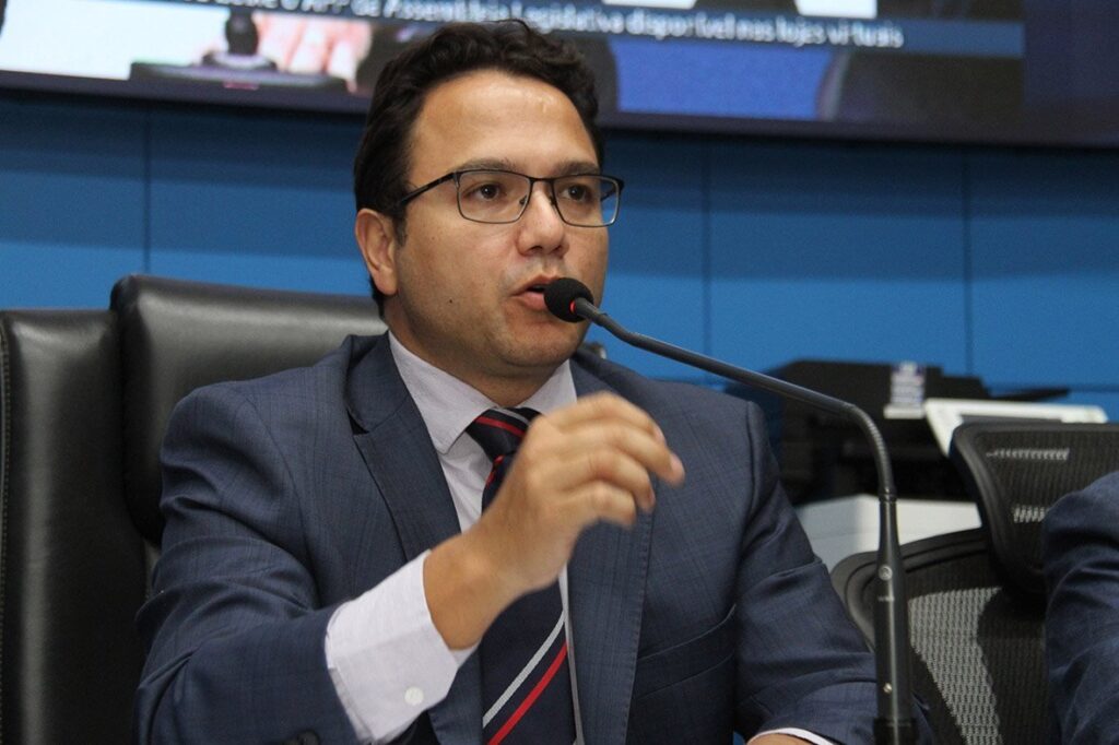 <b>Audiência:</b> Contribuições serão incluídas em projeto para reduzir fila do SUS