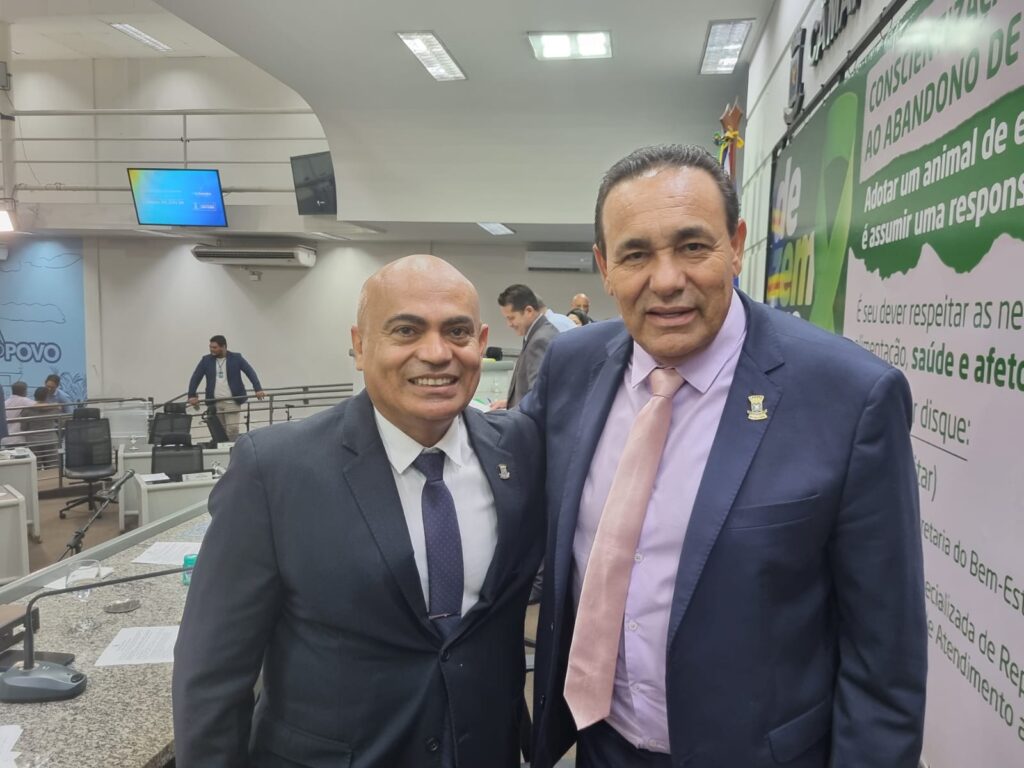 Câmara Municipal homenageia Ronilço Guerreiro com a Medalha Dr. Arlindo de Andrade Gomes