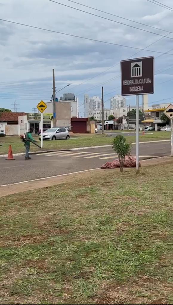 Indicação do Professor Riverton garante limpeza de praça na região do Tiradentes
