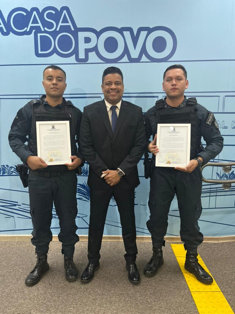 Professor Riverton homenageia policiais militares por ato heroico em Campo Grande