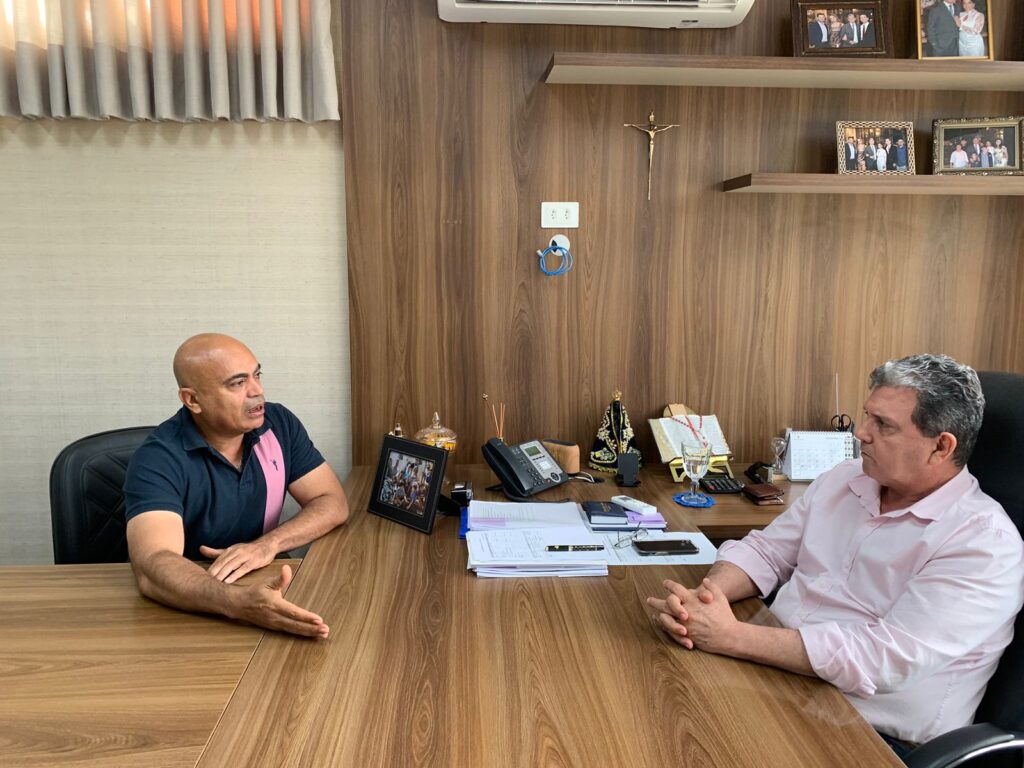 Ronilço Guerreiro se reúne com secretário para debater editais e criação do fundo municipal para subsidiar a cultura