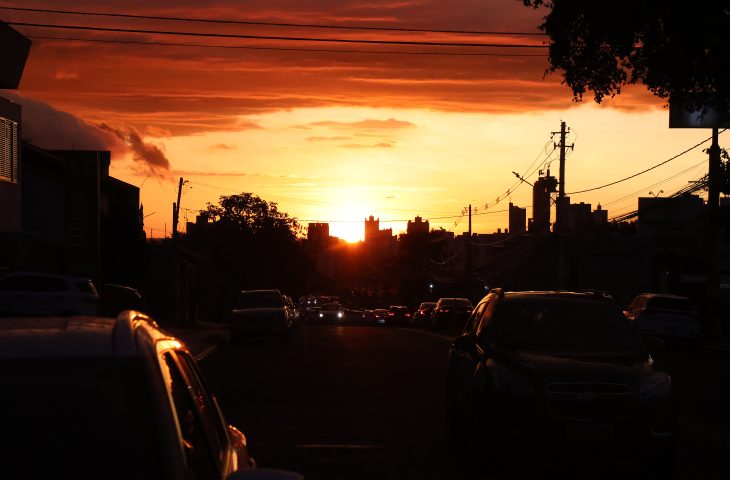 Quarta-feira tem previsão de altas temperaturas, e aquecimento diurno pode causar chuvas