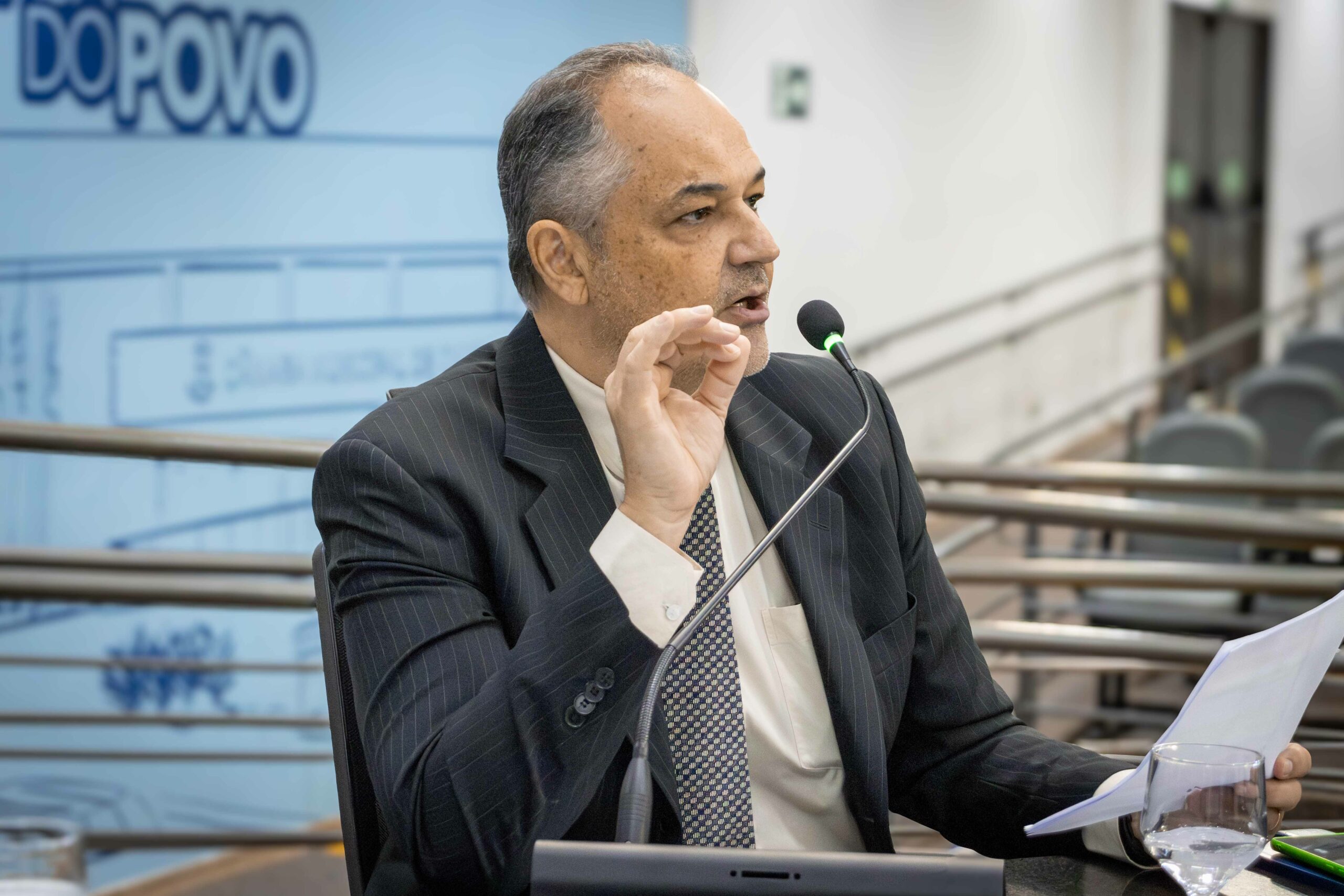Vereador Prof. André Luis cobra centro de acolhimento municipal após protetora ser multada em Campo Grande