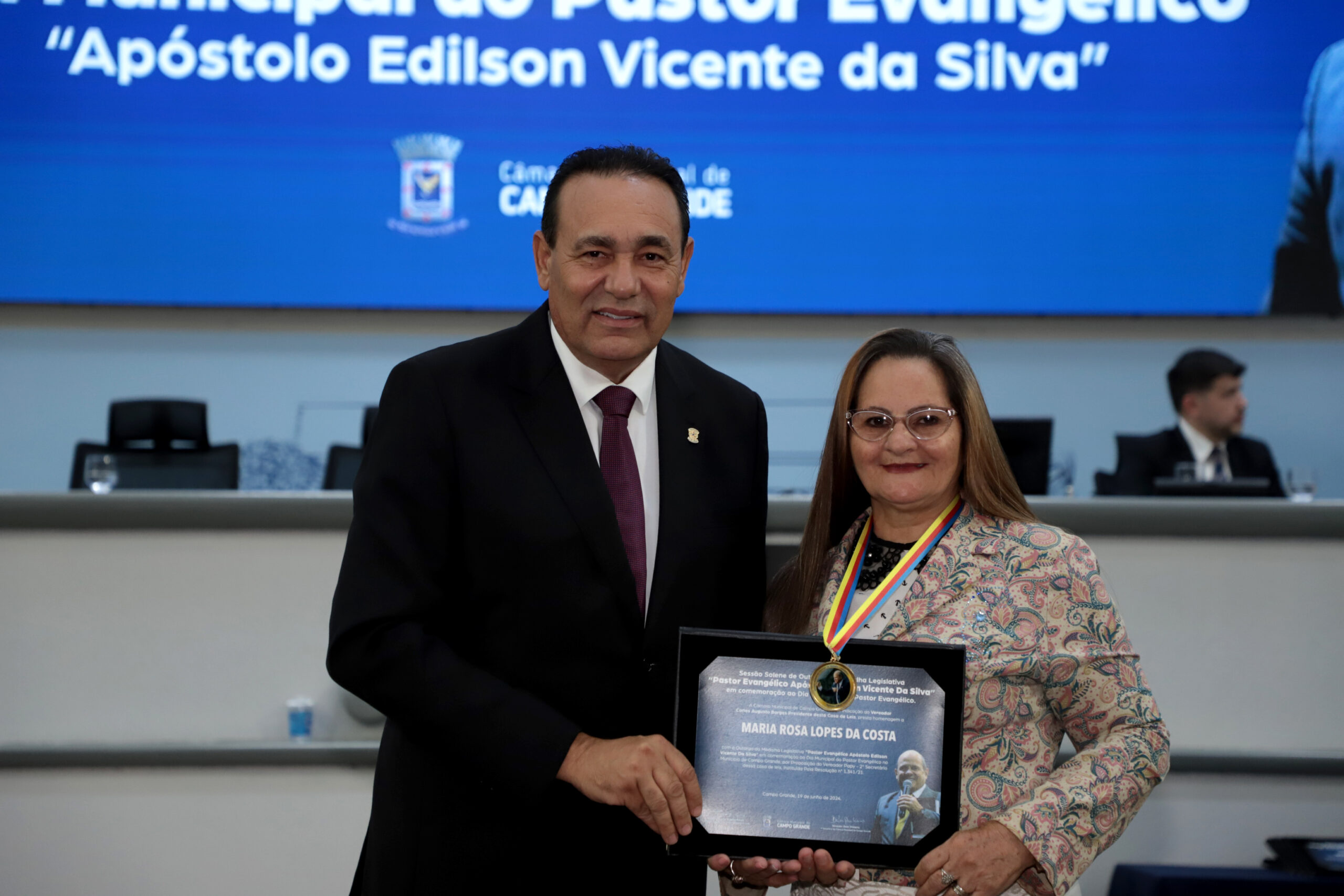Em solenidade, presidente Carlão homenageia pastores e destaca contribuição para sociedade